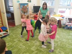 Sluníčka a Stavitel mostů