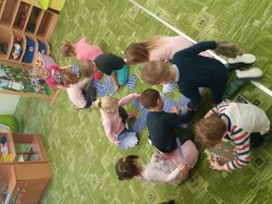 Sluníčka a Stavitel mostů