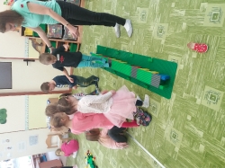 Sluníčka a Stavitel mostů