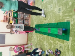 Sluníčka a Stavitel mostů