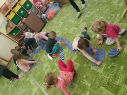 Sluníčka a Stavitel mostů