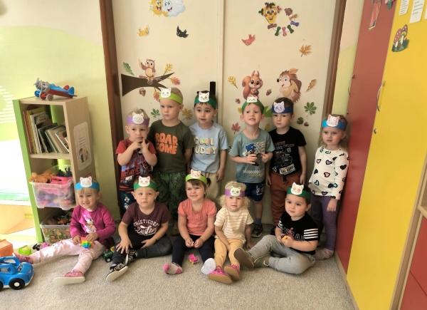 Koťátko šlo do školky