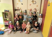 Koťátko šlo do školky