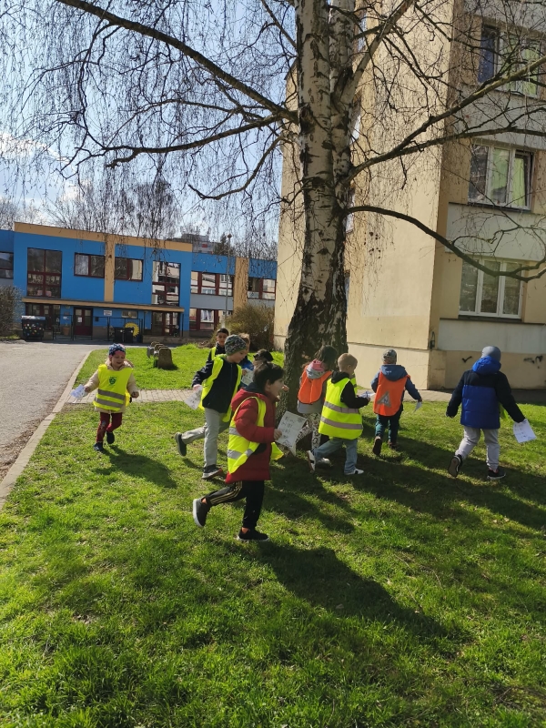 Jarn&iacute; od&scaron;krt&aacute;vac&iacute; seznam v př&iacute;rodě